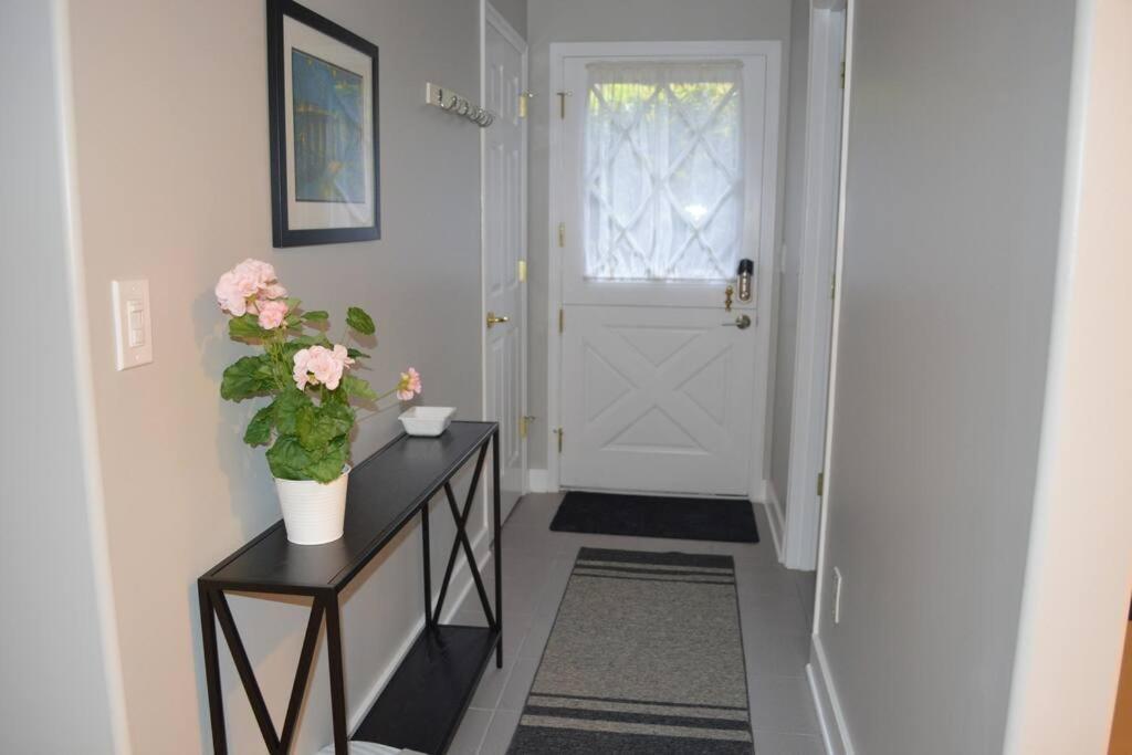1-Bedroom Seaview Guesthouse On Seattle Luxury Estate With Views Of Olympic Mountains Exterior foto