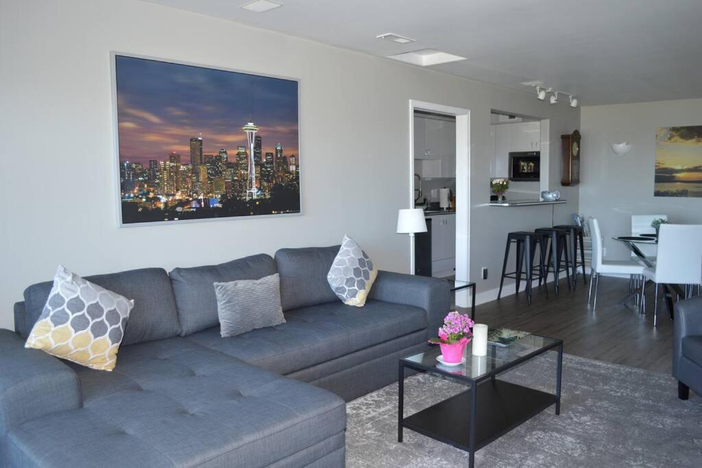 1-Bedroom Seaview Guesthouse On Seattle Luxury Estate With Views Of Olympic Mountains Exterior foto
