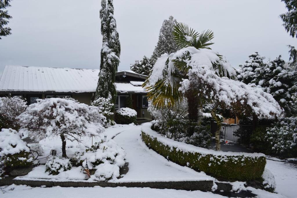 1-Bedroom Seaview Guesthouse On Seattle Luxury Estate With Views Of Olympic Mountains Exterior foto